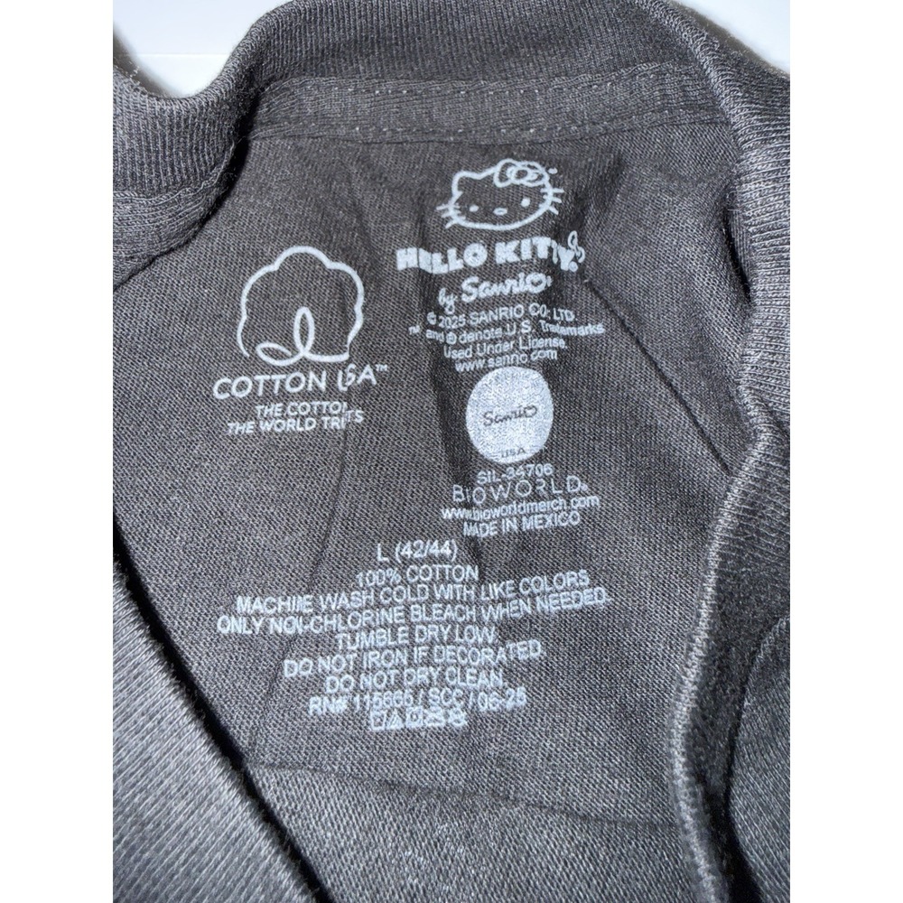 Hello Kitty Men T-Shirt Large Tokyo Japan Racing Sanrio Cartoon Cotton Black NWT - Picture 4 of 7